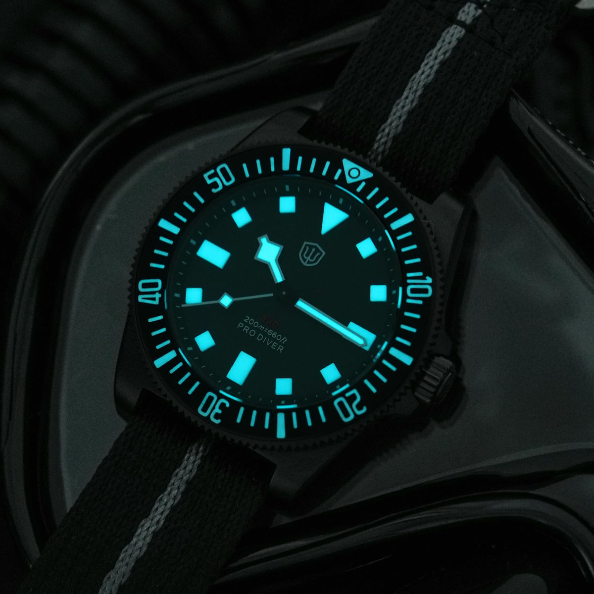 40mm Titanium Dive Watch T601055