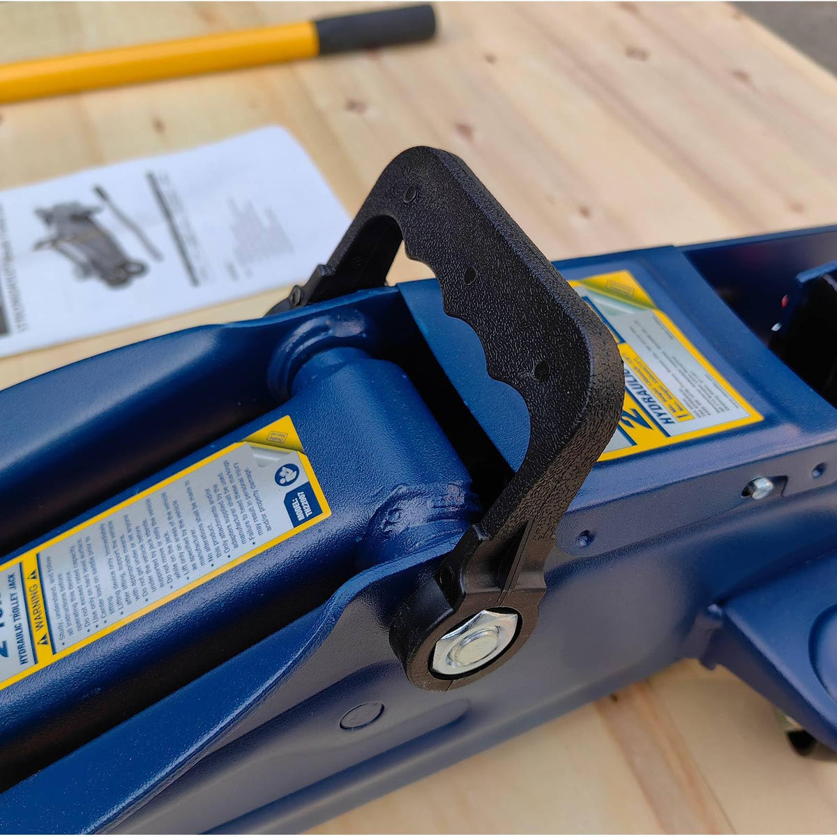 2 Ton Low Profile Hydraulic Floor Jack, 4000 lbs Capacity Steel Trolley Jack, Blue L123923