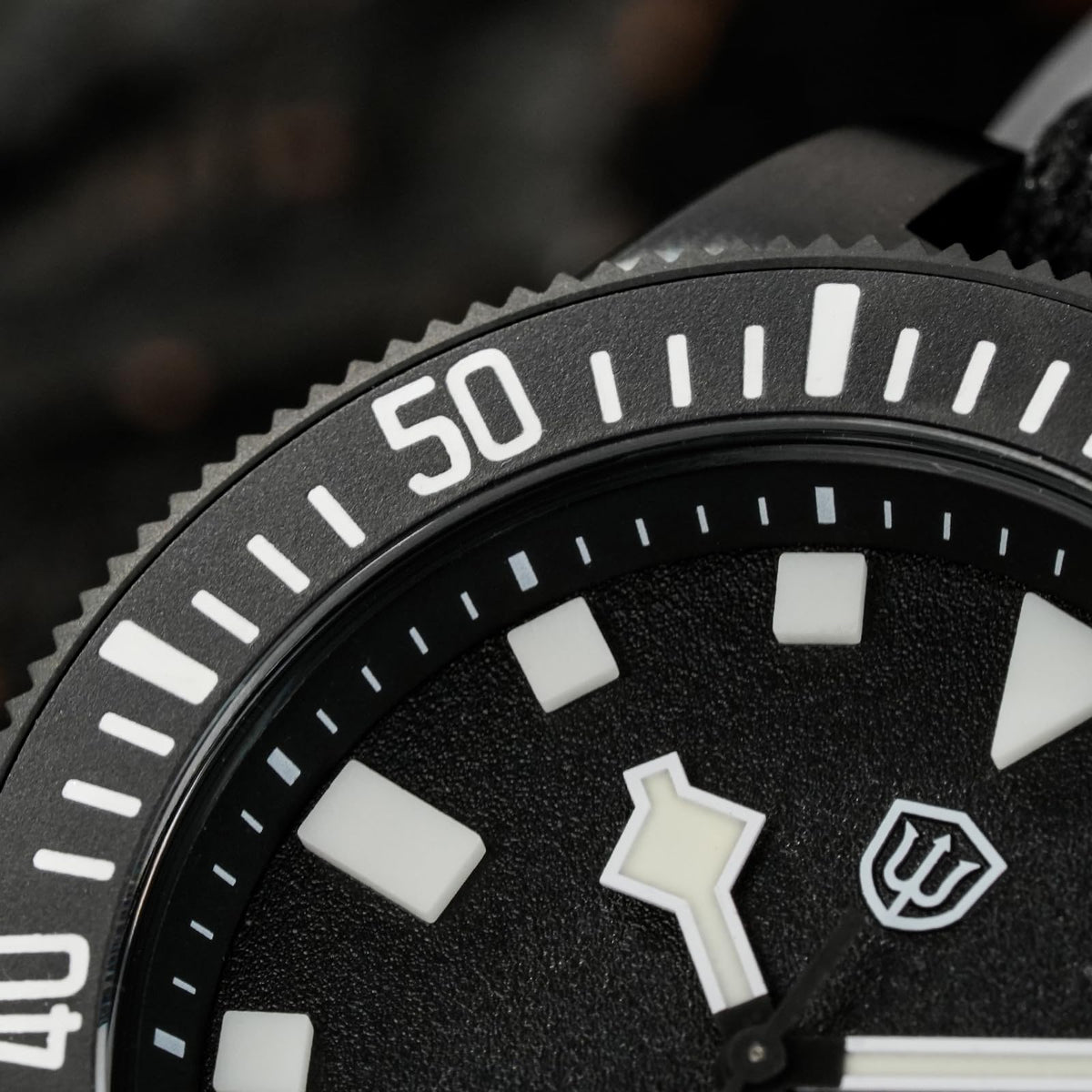 40mm Titanium Dive Watch T601055