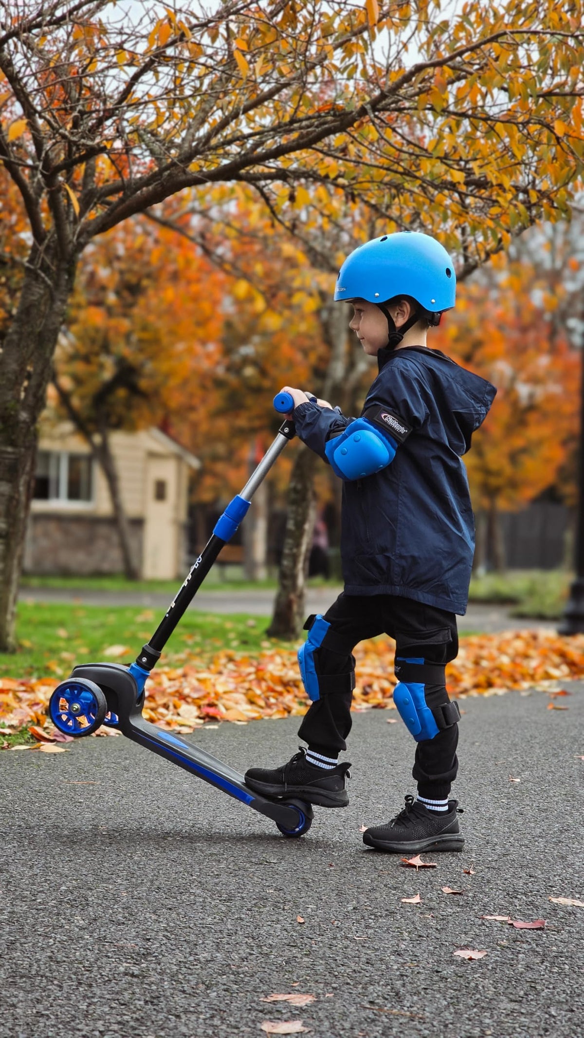 Kids 3-Wheel Foldable Kick Scooter J916