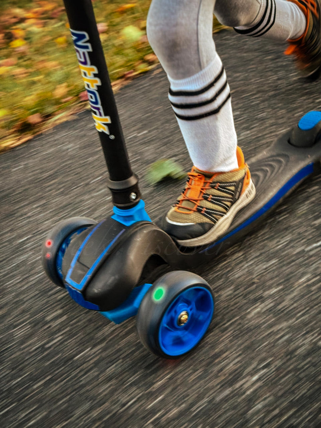 Kids 3-Wheel Foldable Kick Scooter J916