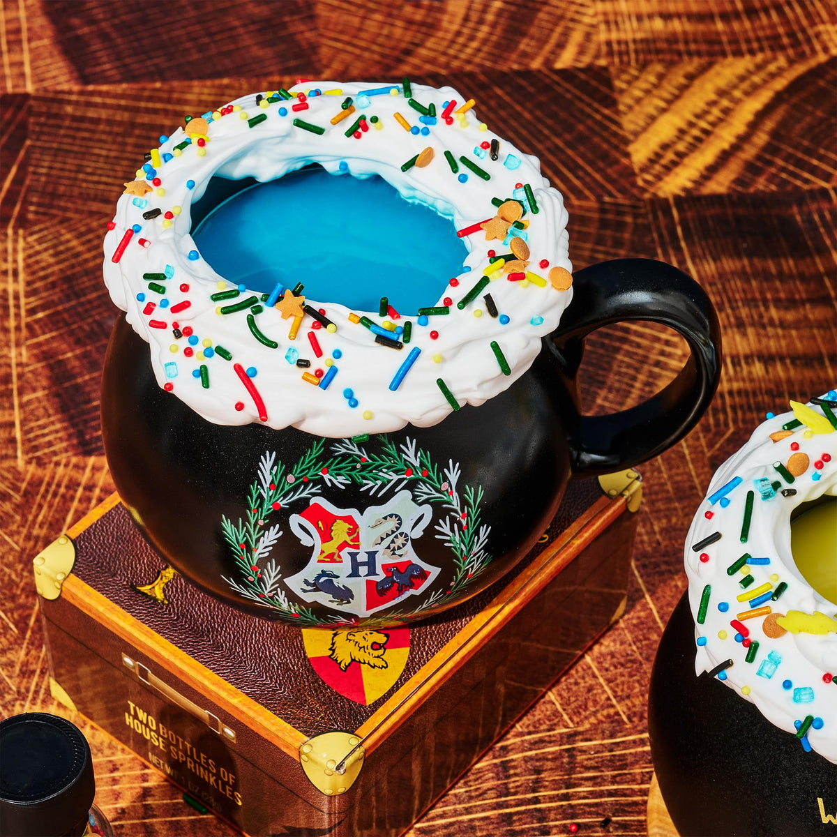 Color-Changing Hot Chocolate Mug Gift Set B508724