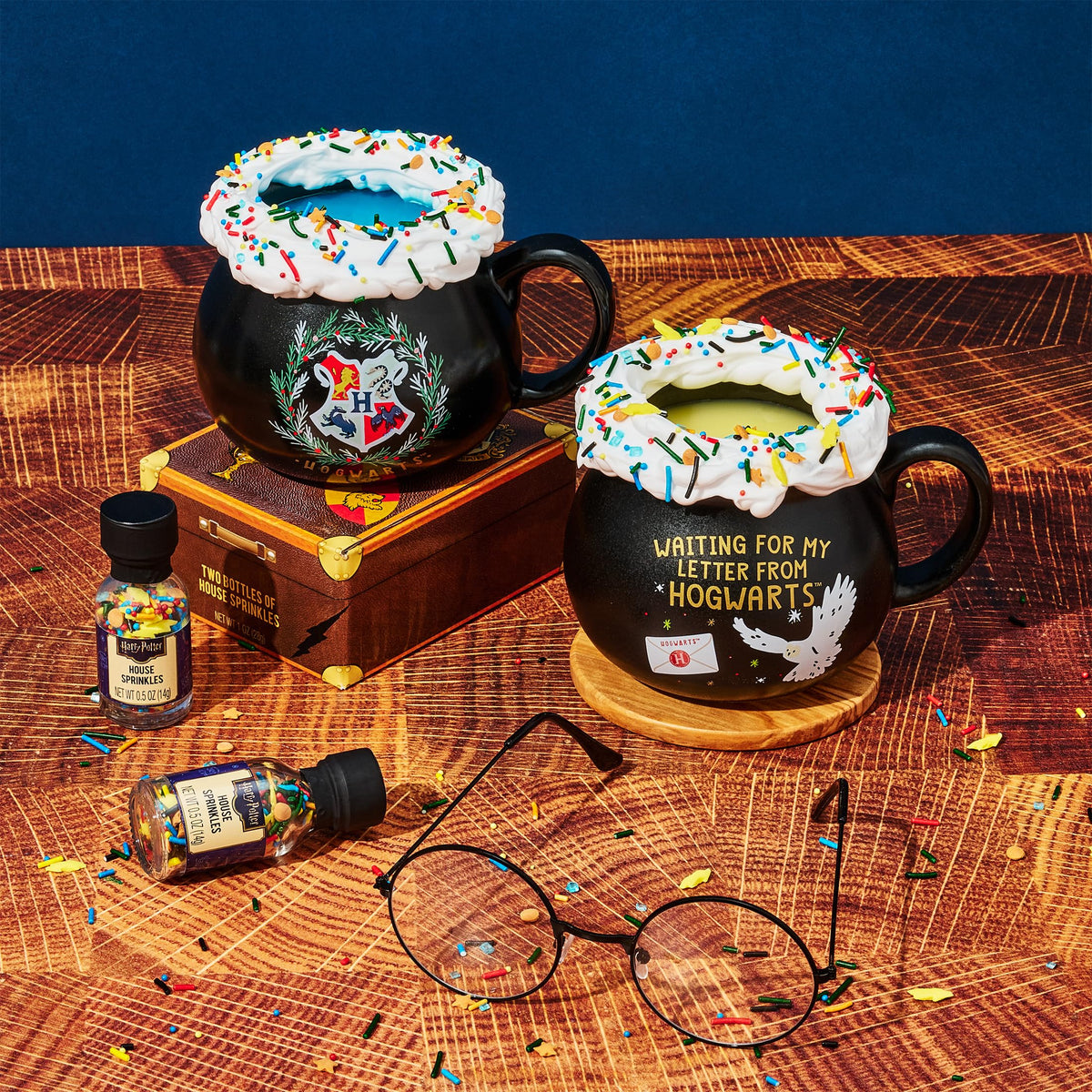 Color-Changing Hot Chocolate Mug Gift Set B508724